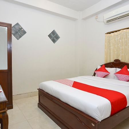 Oyo 586 Hotel Wijaya Kalasan Exterior photo