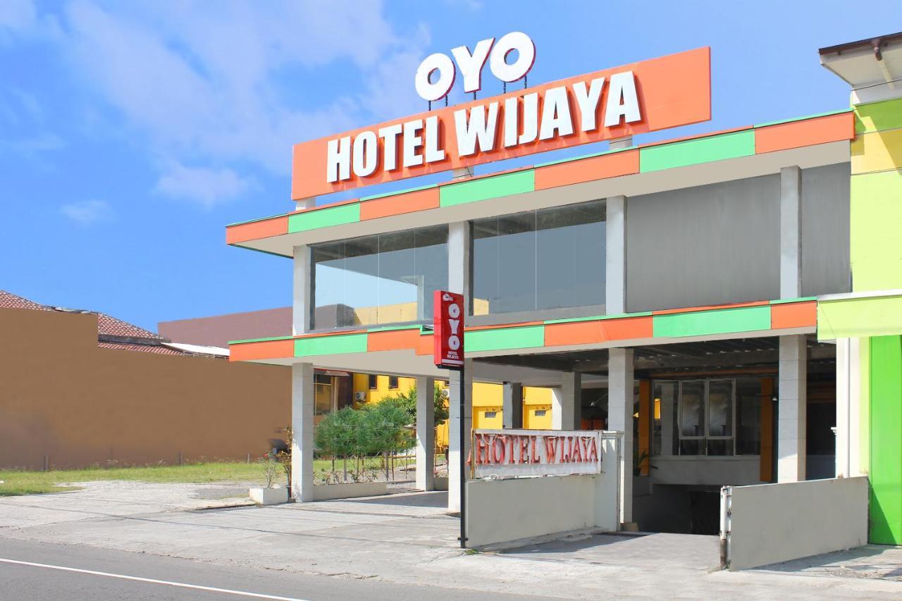 Oyo 586 Hotel Wijaya Kalasan Exterior photo