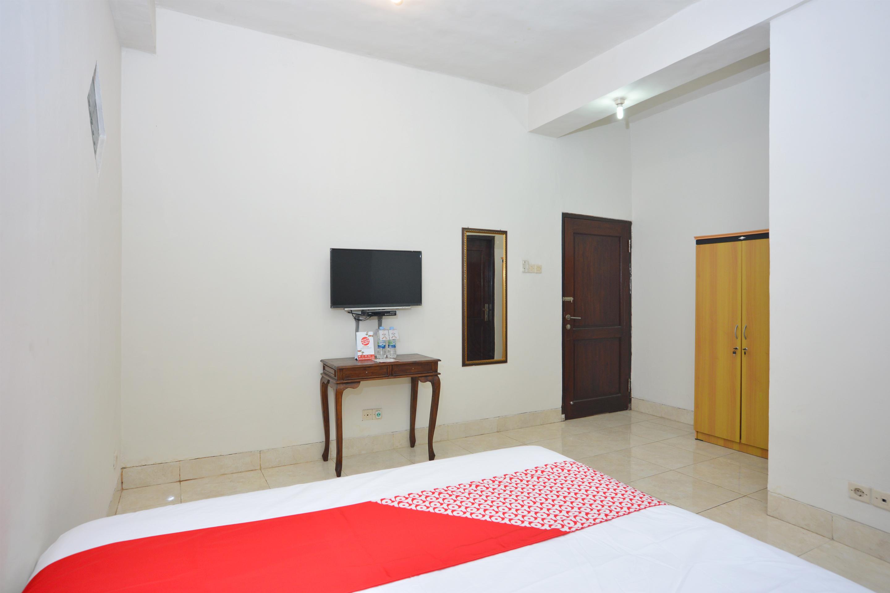 Oyo 586 Hotel Wijaya Kalasan Exterior photo