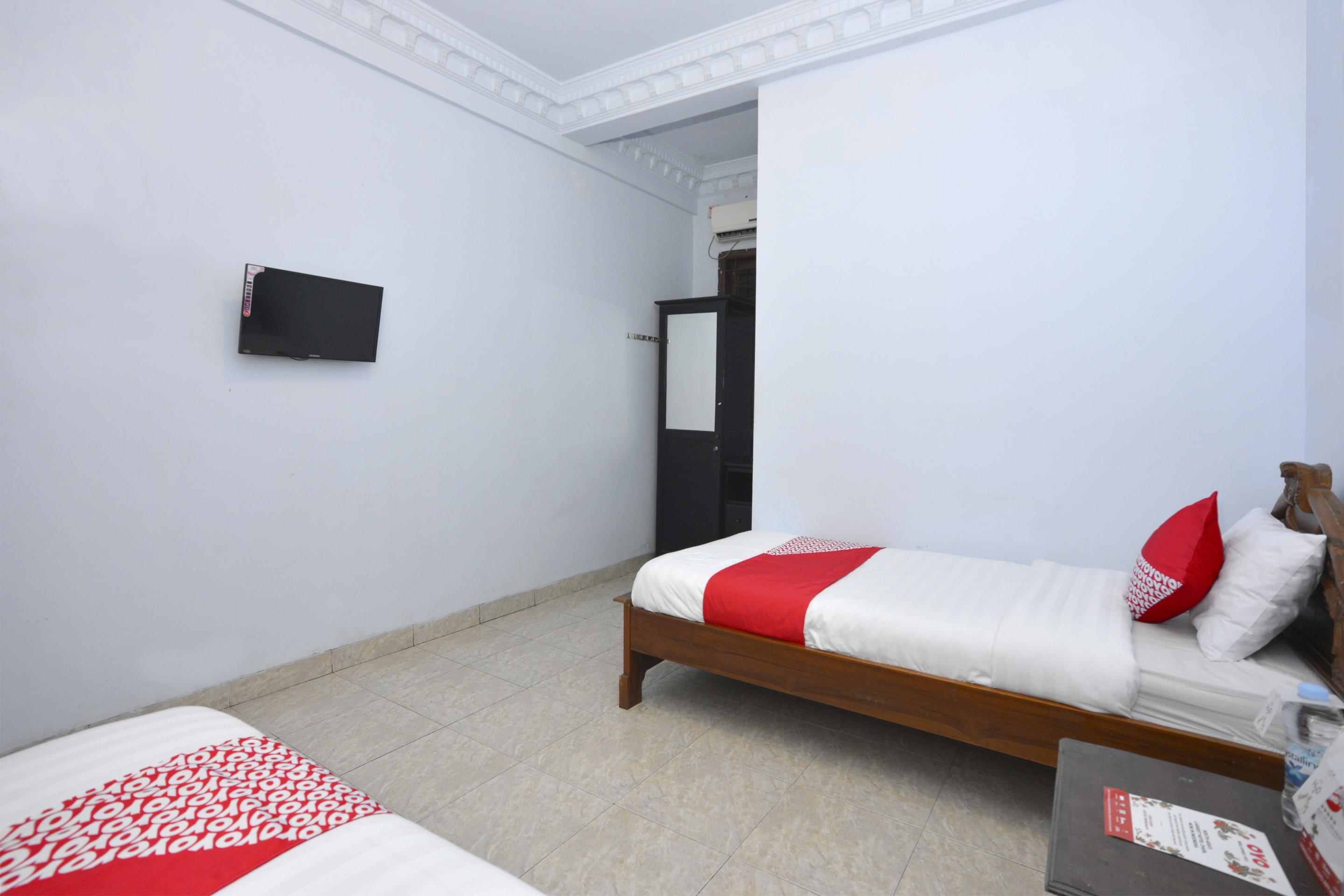 Oyo 586 Hotel Wijaya Kalasan Exterior photo