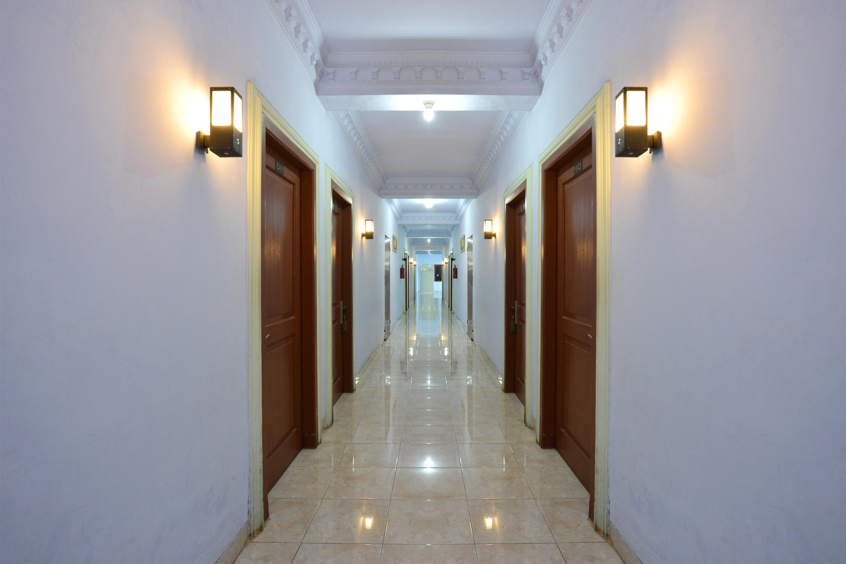 Oyo 586 Hotel Wijaya Kalasan Exterior photo